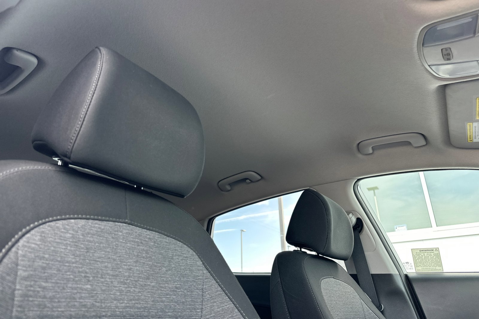 Used 2023 Hyundai Kona SE w/ Cargo Package FWD image 17