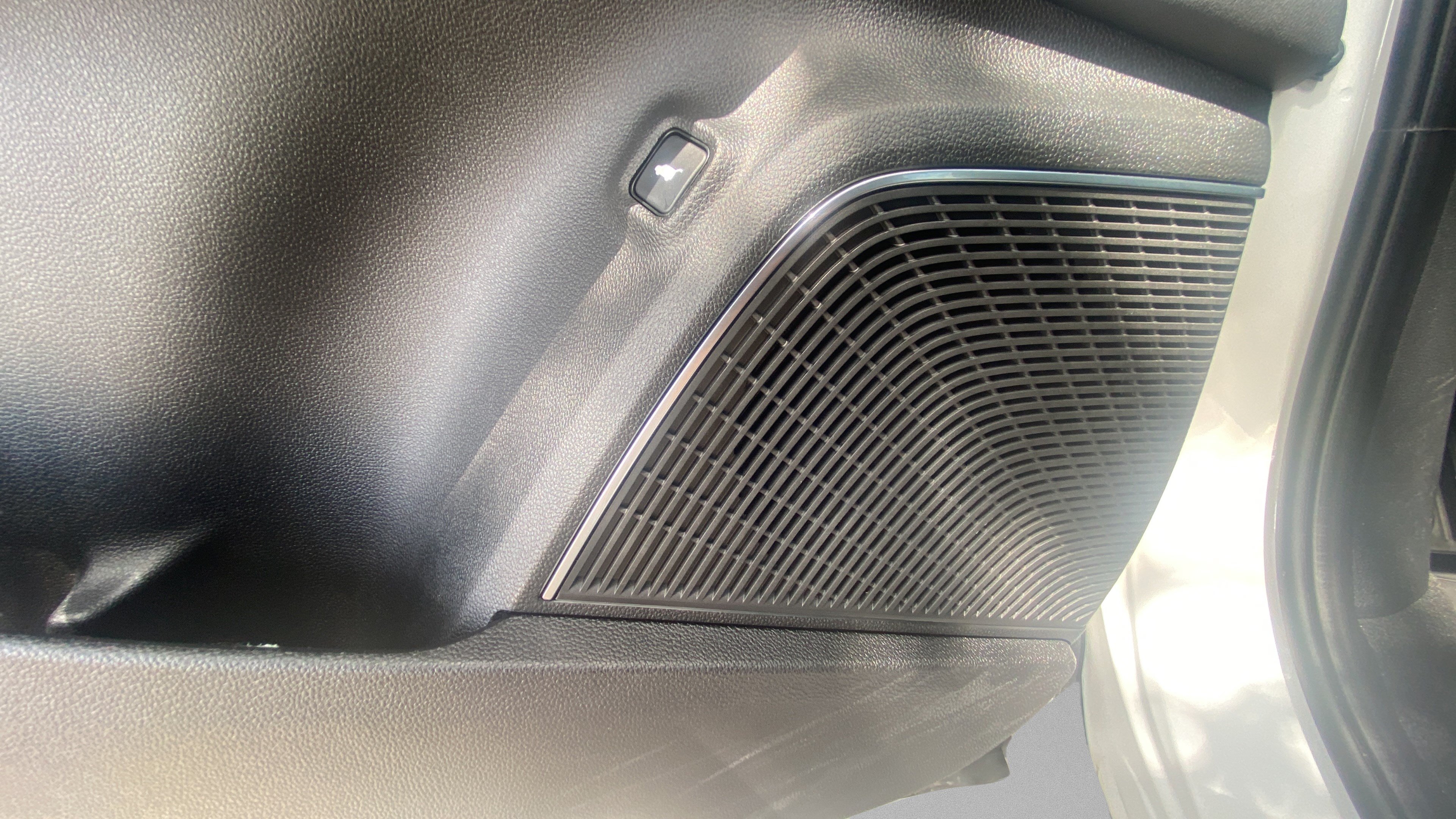 Used 2025 Acura MDX A-Spec AWD/4WD image 12
