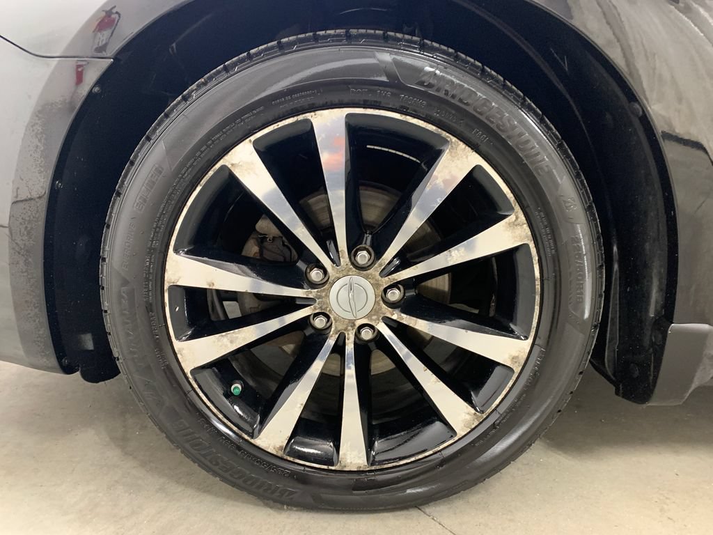 Used 2014 Chrysler 200 Touring w/ 200 S Group FWD image 2