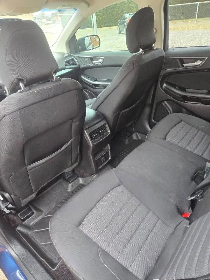 Used 2017 Ford Edge SE w/ Cargo Accessory Package FWD image 13