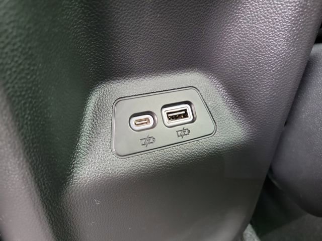 Certified 2021 Buick Envision Essence w/ Sport Touring Package FWD image 14