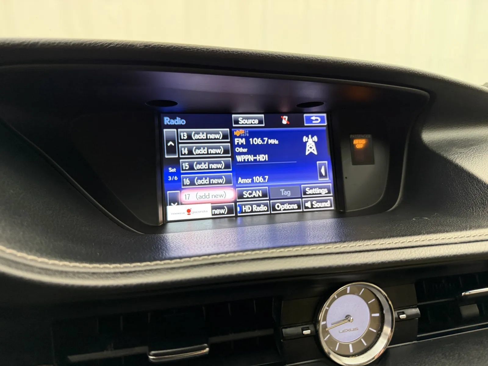 Used 2015 Lexus ES 350 w/ Luxury Package FWD image 16
