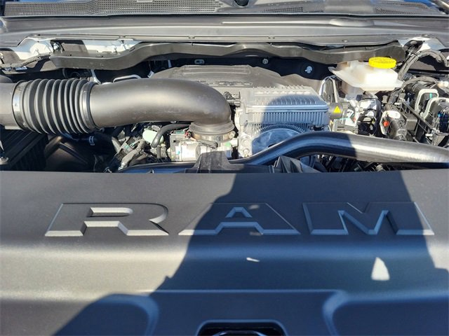 New 2026 RAM 1500 4x4 Crew Cab image 17