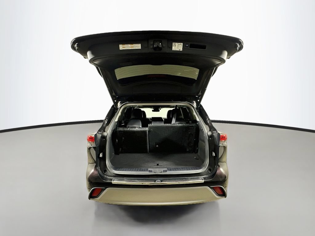 Used 2022 Toyota Highlander Platinum FWD image 40