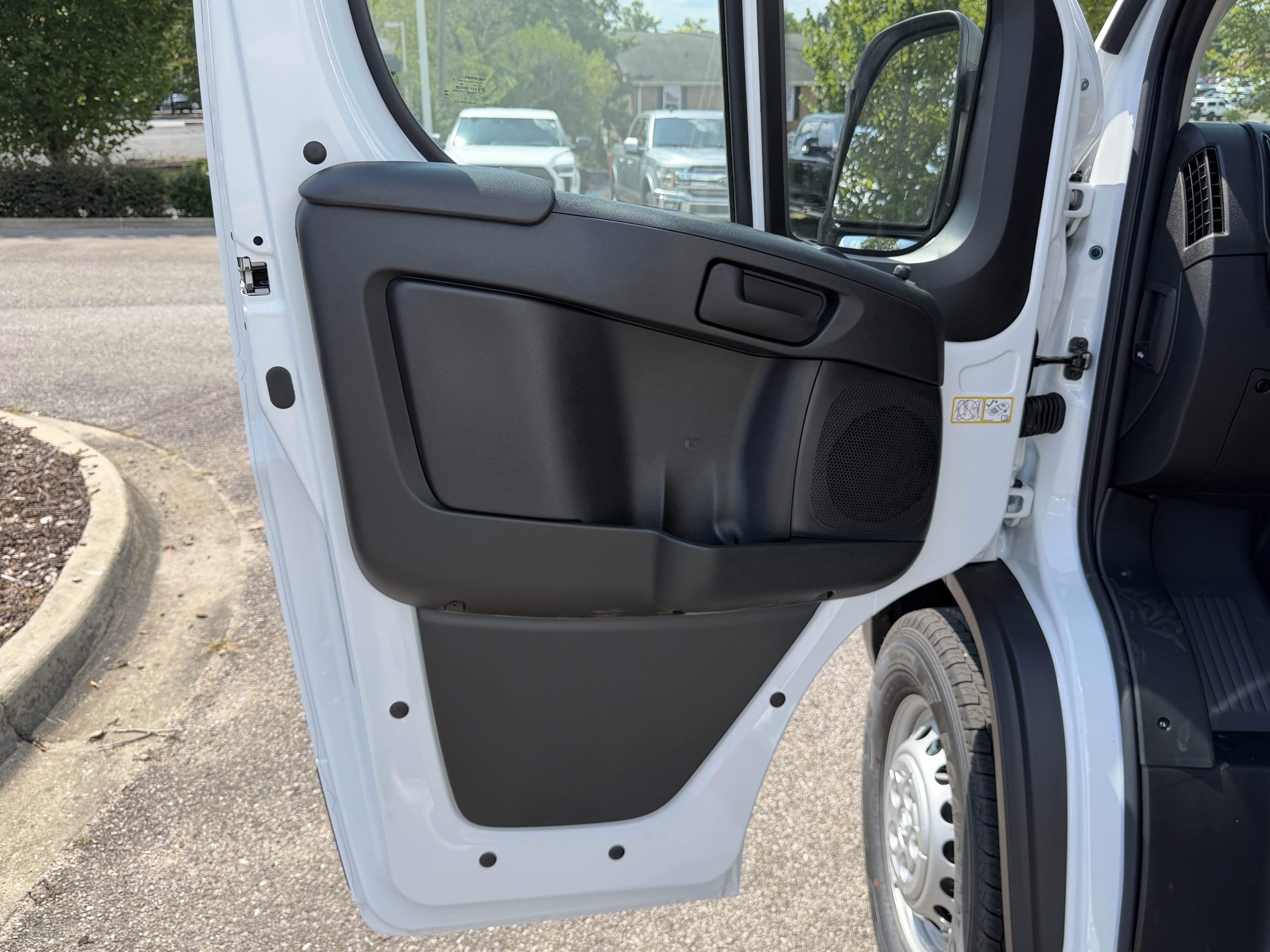 New 2026 RAM ProMaster 2500 w/ Convenience Group FWD image 14