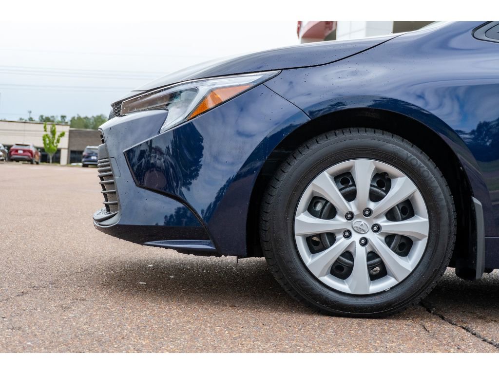 Used 2026 Toyota Corolla LE image 10