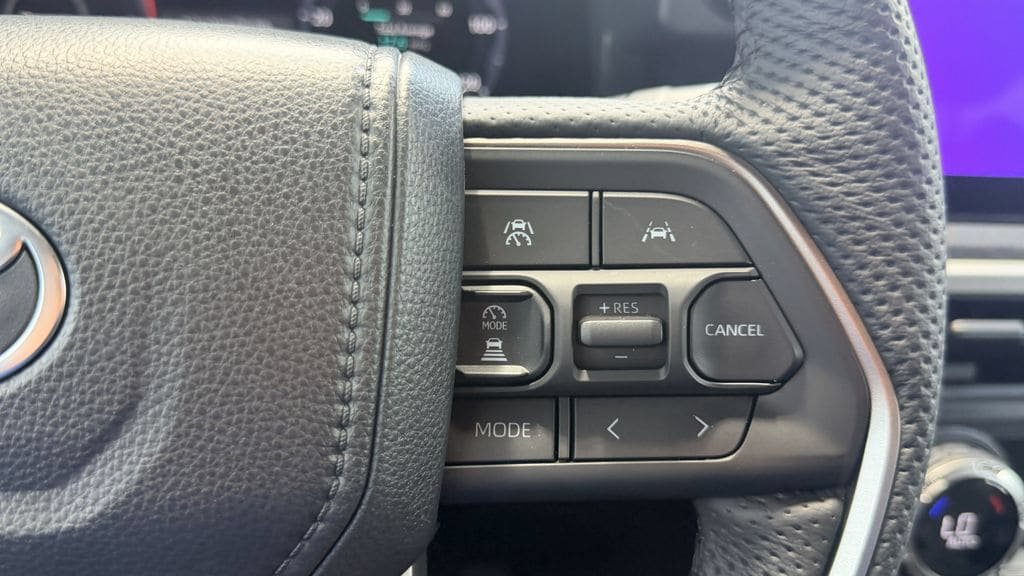 Used 2025 Toyota Tacoma Limited AWD/4WD image 21