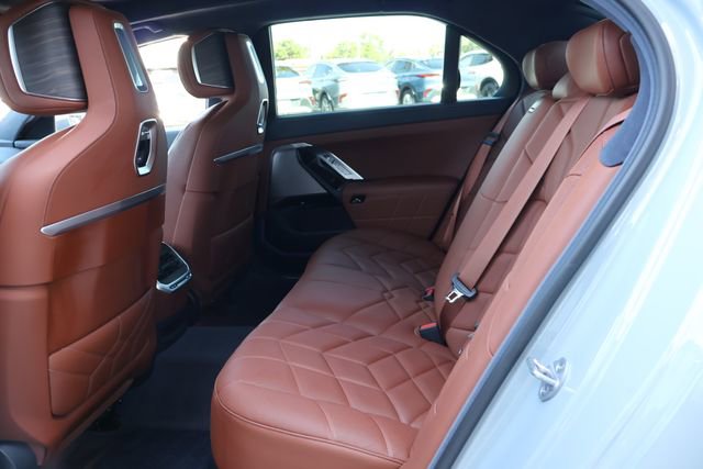Used 2024 BMW 760i xDrive w/ Executive Package AWD/4WD image 17