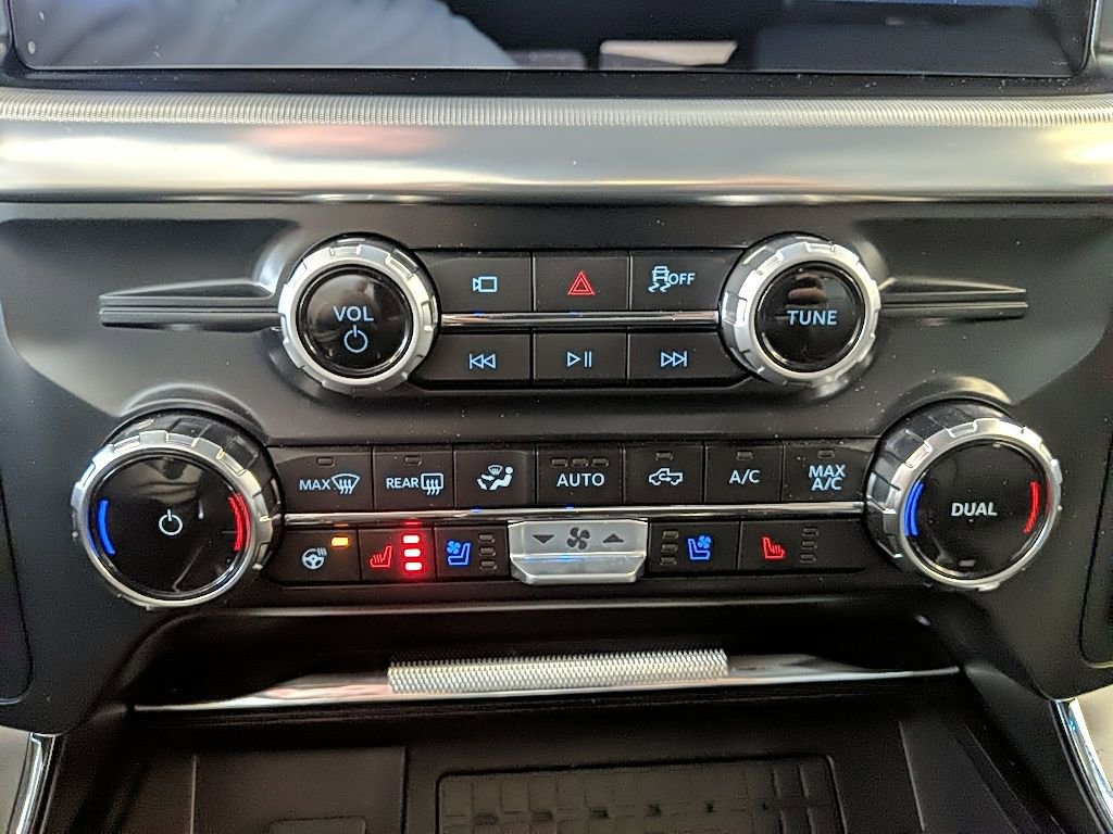 Used 2025 Ford F150 Lariat w/ Equipment Group 501A Mid image 22