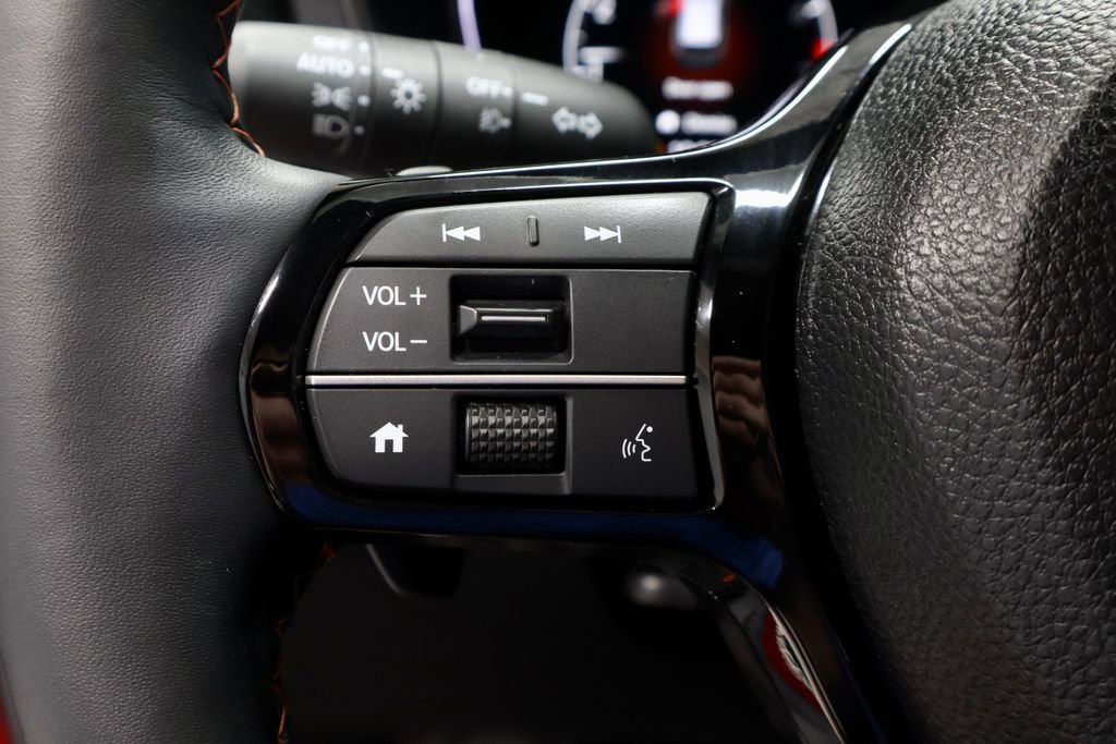 Used 2025 Honda Pilot TrailSport image 28