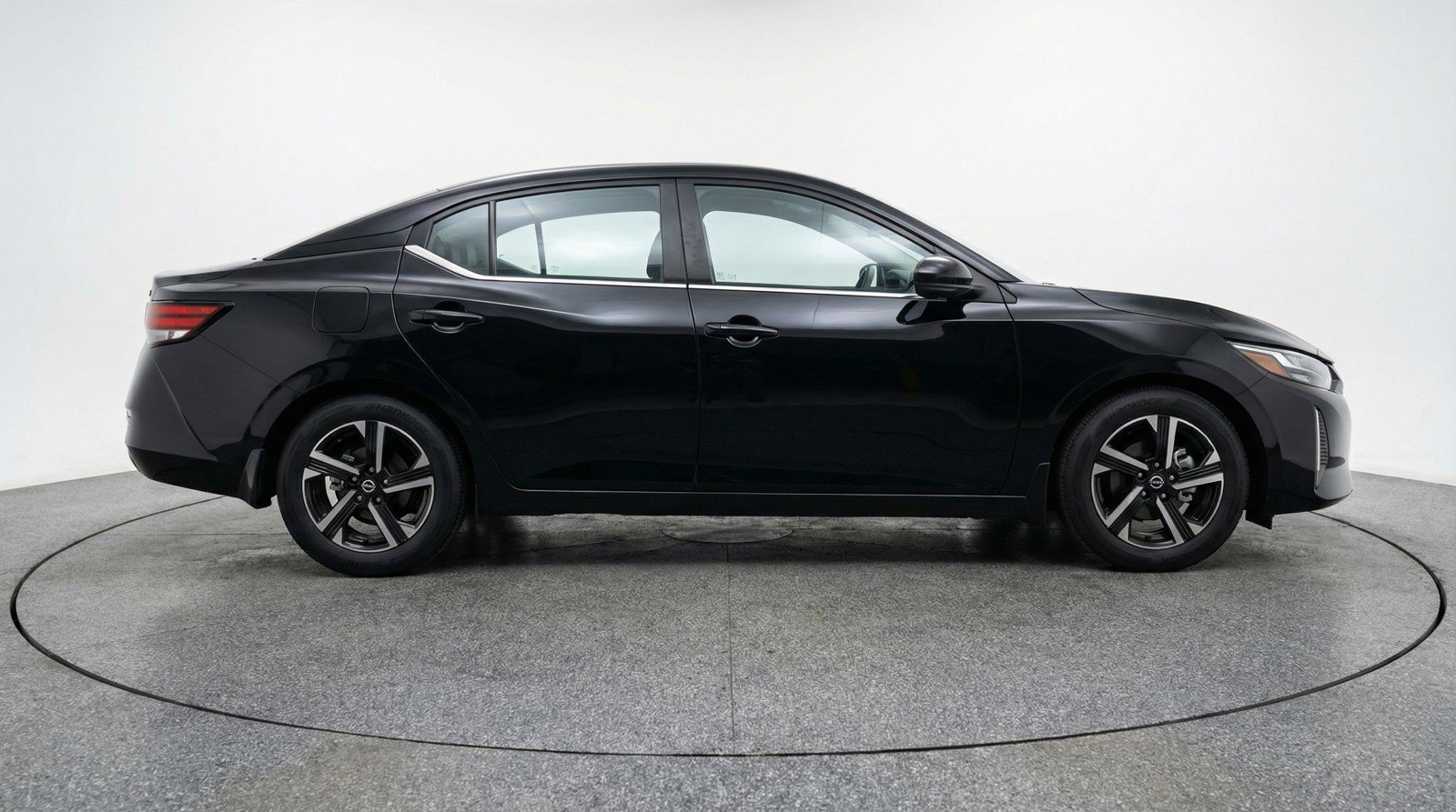 Used 2025 Nissan Sentra SV image 11