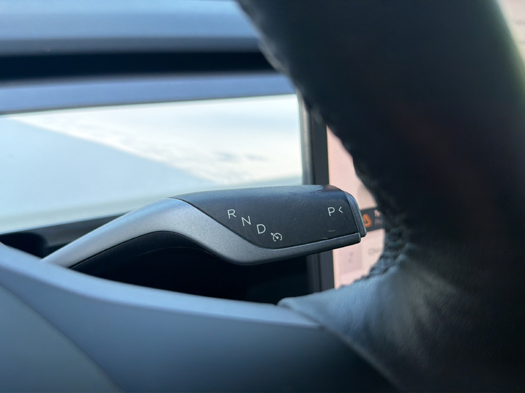 Used 2022 Tesla Model Y Long Range AWD/4WD image 29