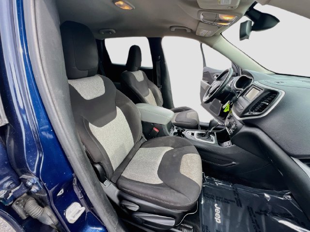 Used 2014 Jeep Cherokee Latitude w/ Trailer Tow Group FWD image 20