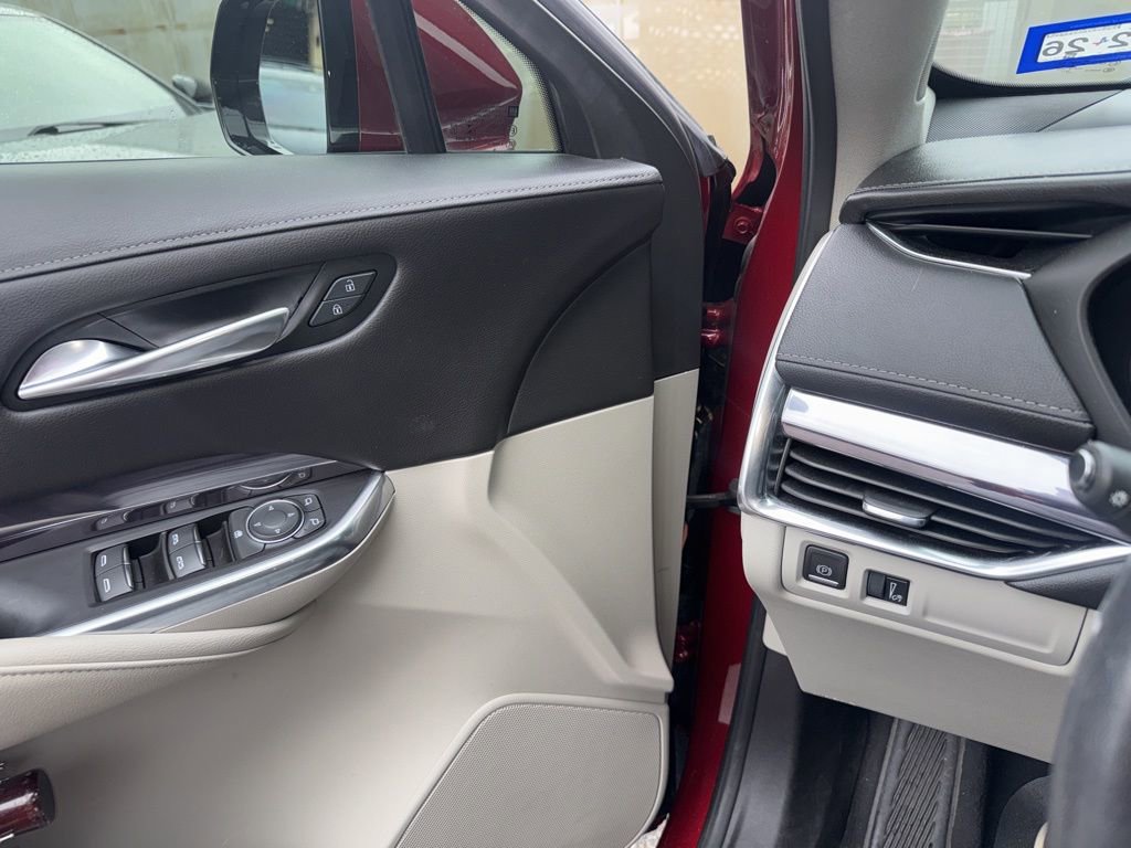 Used 2021 Cadillac XT4 Luxury image 16