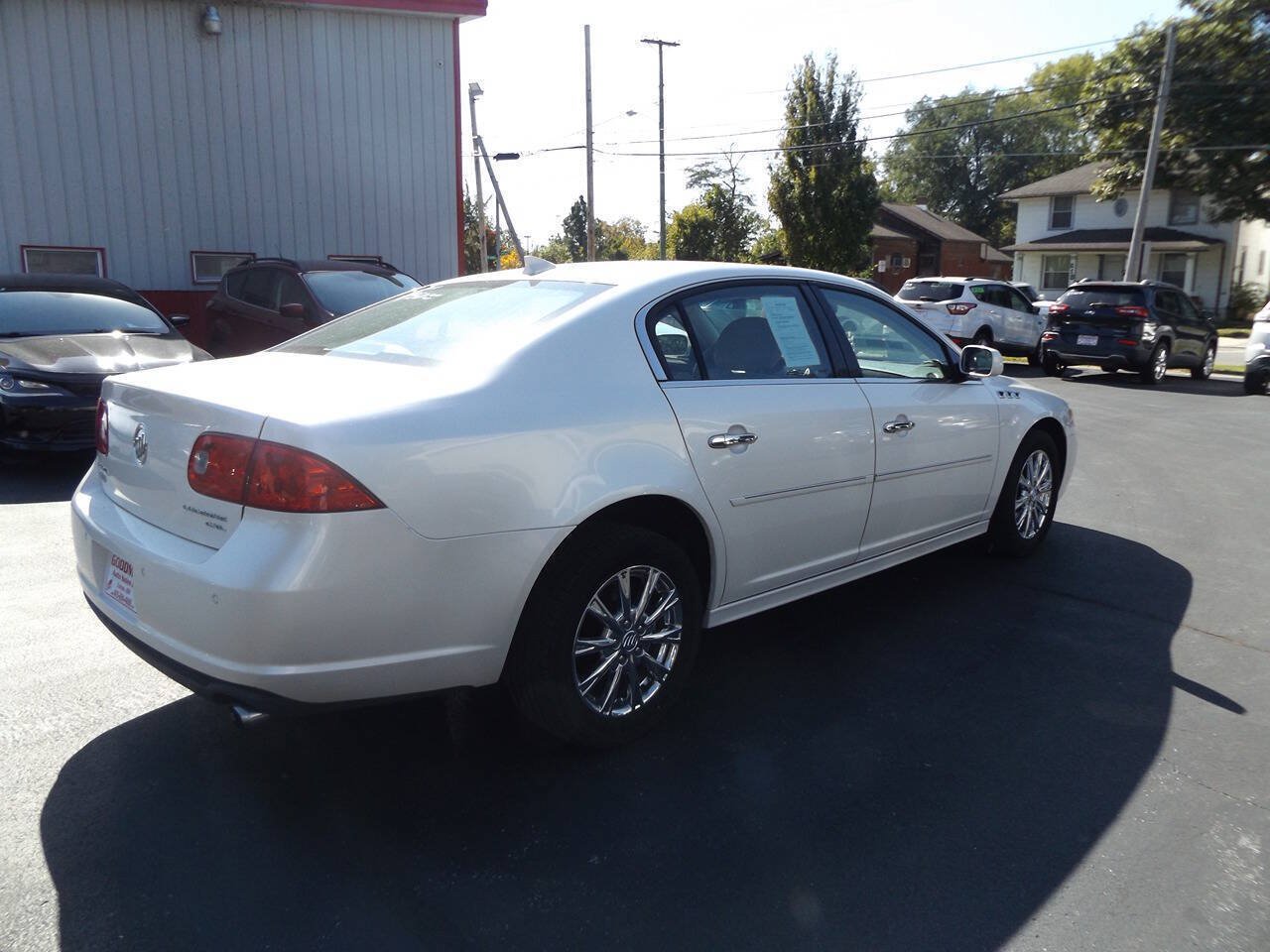 Used 2011 Buick Lucerne CXL FWD image 7