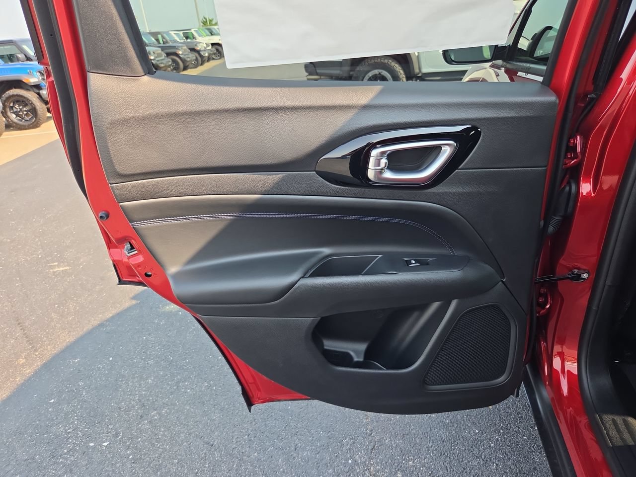New 2026 Jeep Compass Latitude AWD/4WD image 15