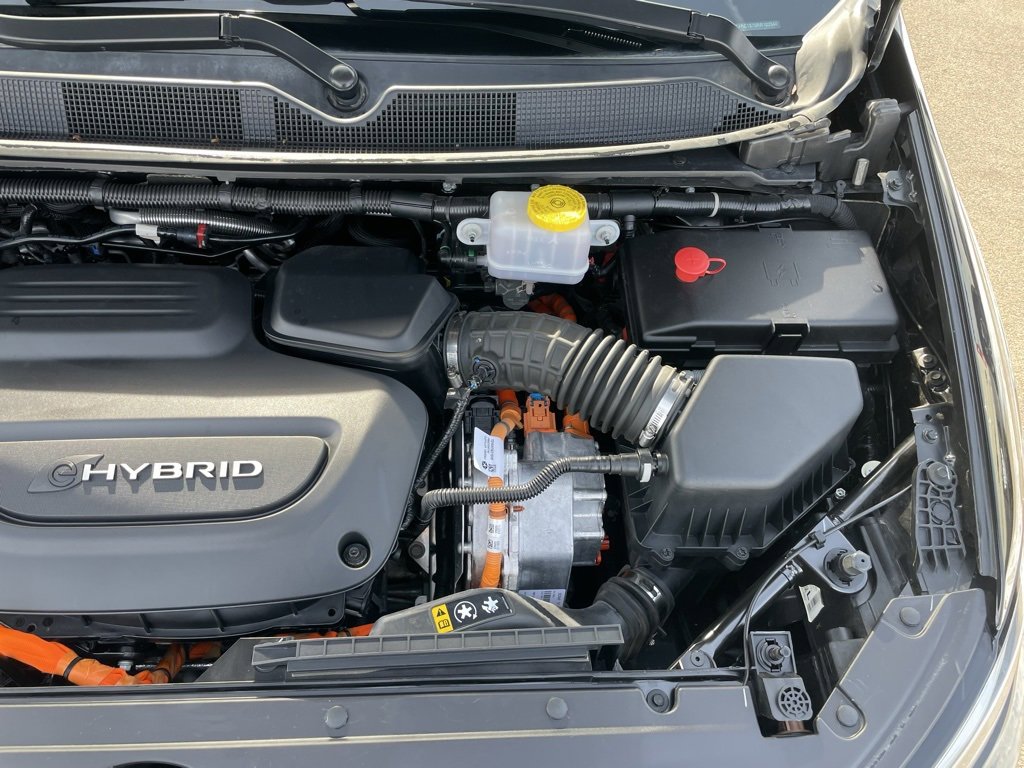 Used 2024 Chrysler Pacifica Select image 43