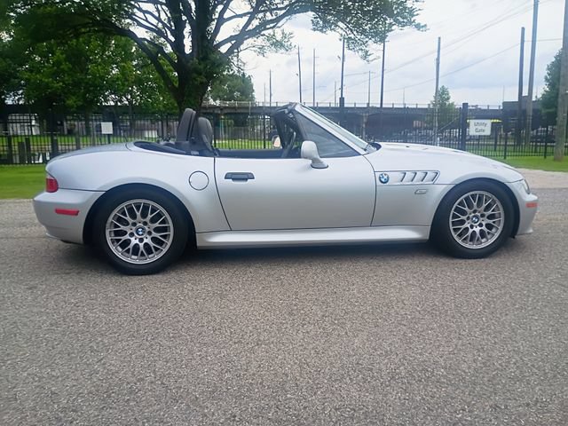 Used 2002 BMW Z3 2.5i RWD image 16