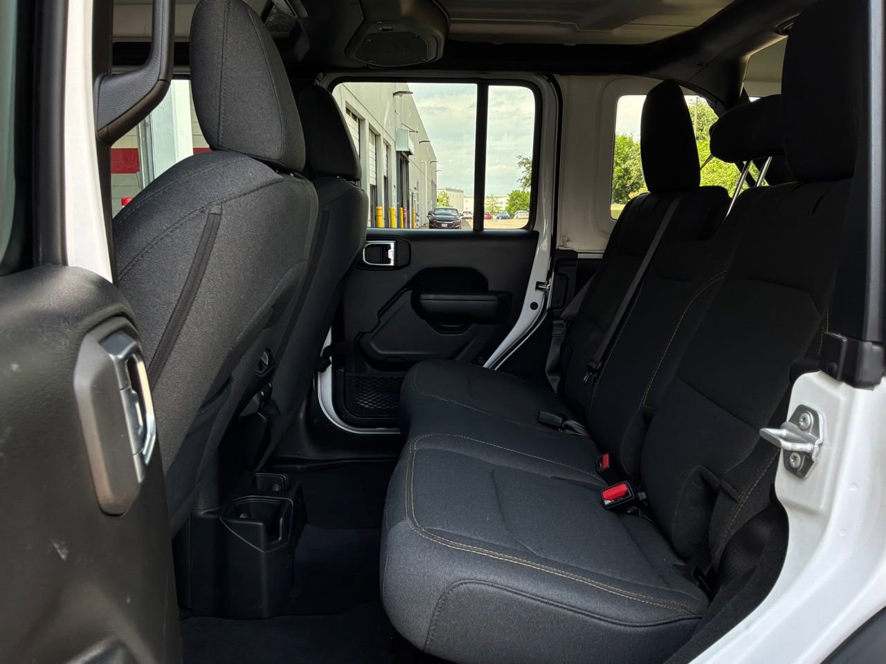 Used 2025 Jeep Wrangler Unlimited Sport AWD/4WD image 11