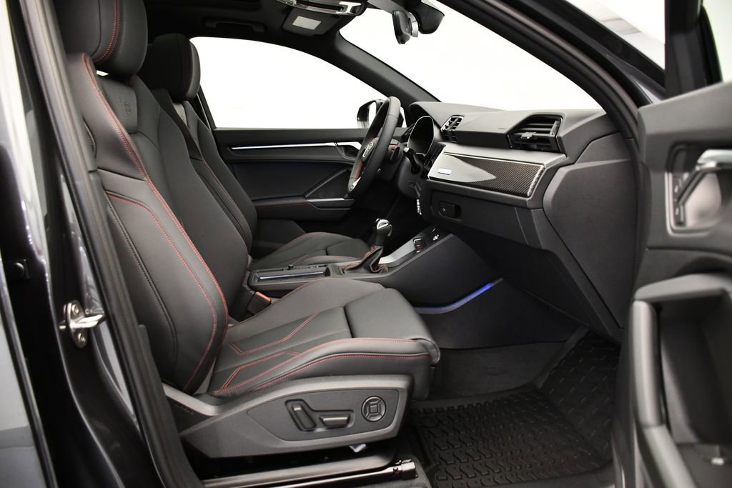 Used 2025 Audi Q3 2.0T Premium Plus w/ Premium Plus Package image 49