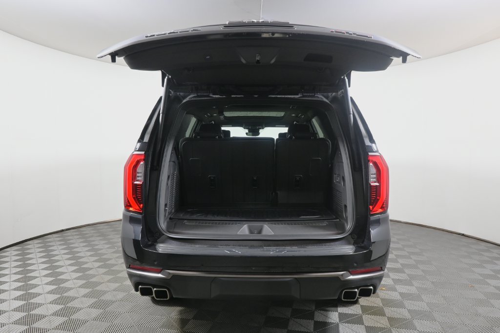 Used 2025 GMC Yukon AT4 Ultimate w/ LPO, Floor Liner Package AWD/4WD image 33