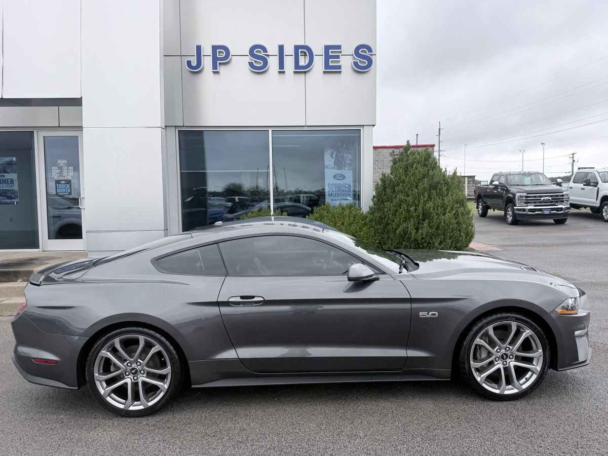 Used 2018 Ford Mustang GT Premium RWD image 8