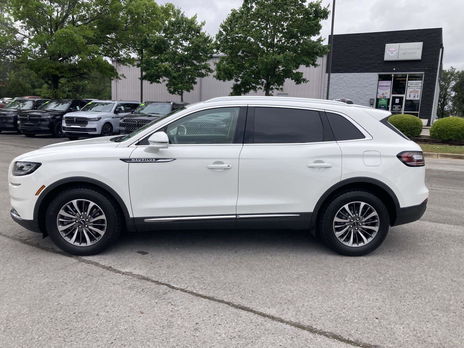Certified 2022 Lincoln Nautilus AWD w/ Premium Package image 8