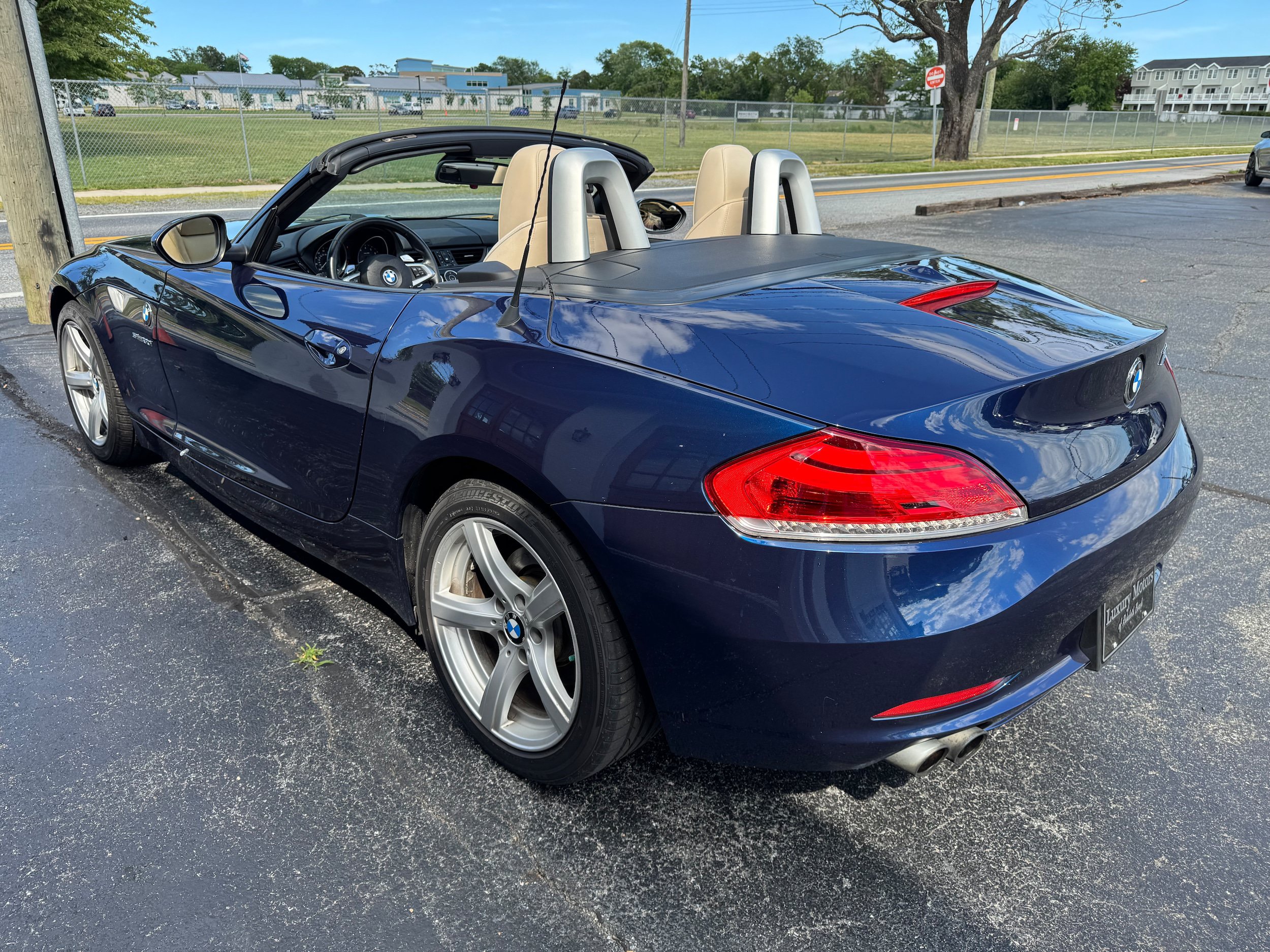 Used 2009 BMW Z4 sDrive30i RWD image 4