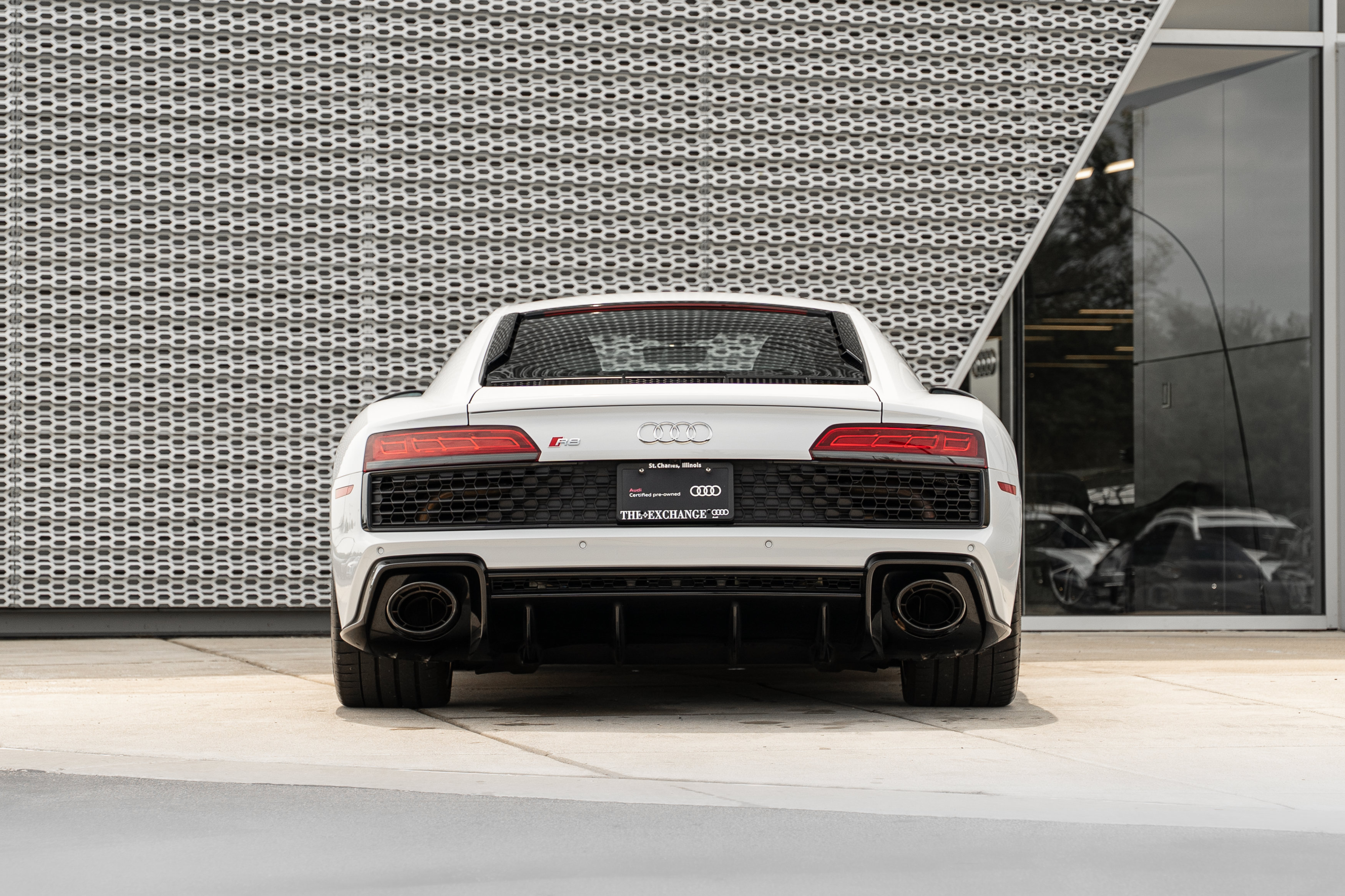Certified 2023 Audi R8 V10 performance w/ Premium Package RWD image 38