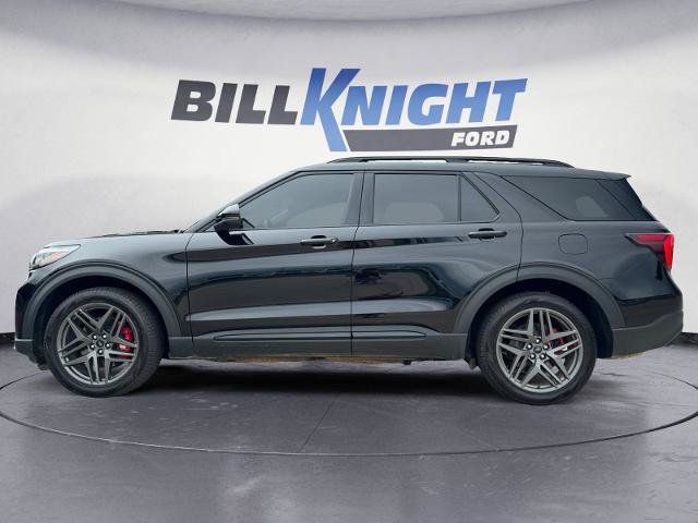 Certified 2025 Ford Explorer ST AWD/4WD image 2