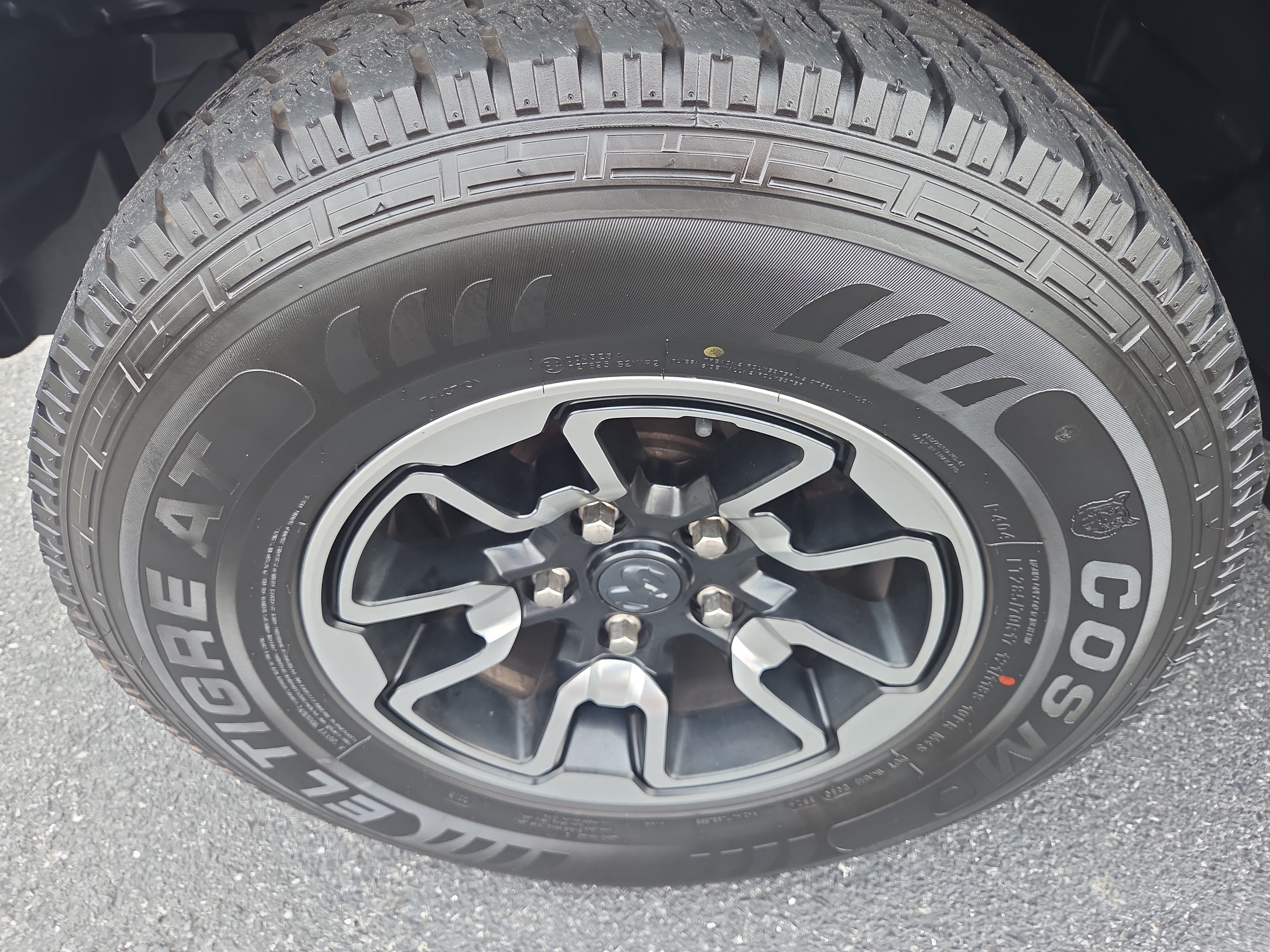 Used 2018 RAM 1500 Rebel w/ Luxury Group AWD/4WD image 13