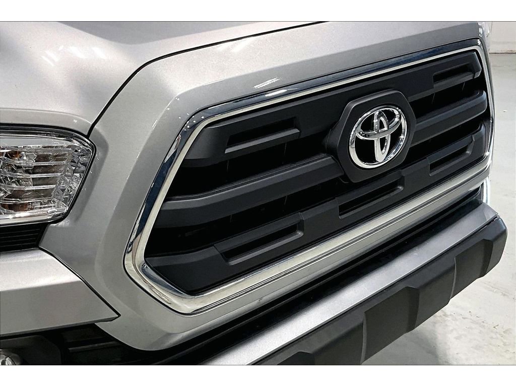 Used 2017 Toyota Tacoma SR5 w/ Tow Package image 31