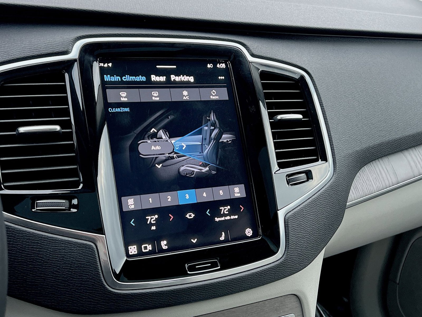 Certified 2023 Volvo XC90 B6 Plus w/ Protection Package Premier image 21