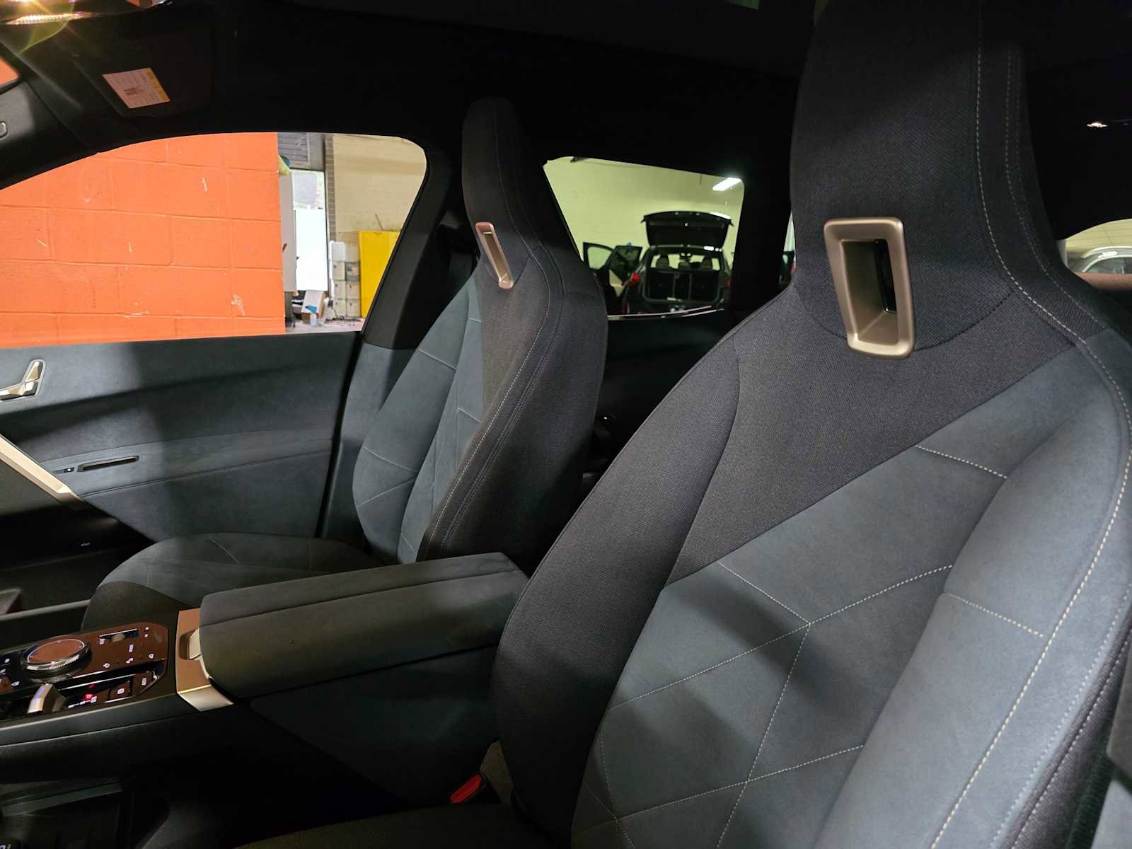 Used 2022 BMW iX xDrive50 w/ Convenience Package image 22