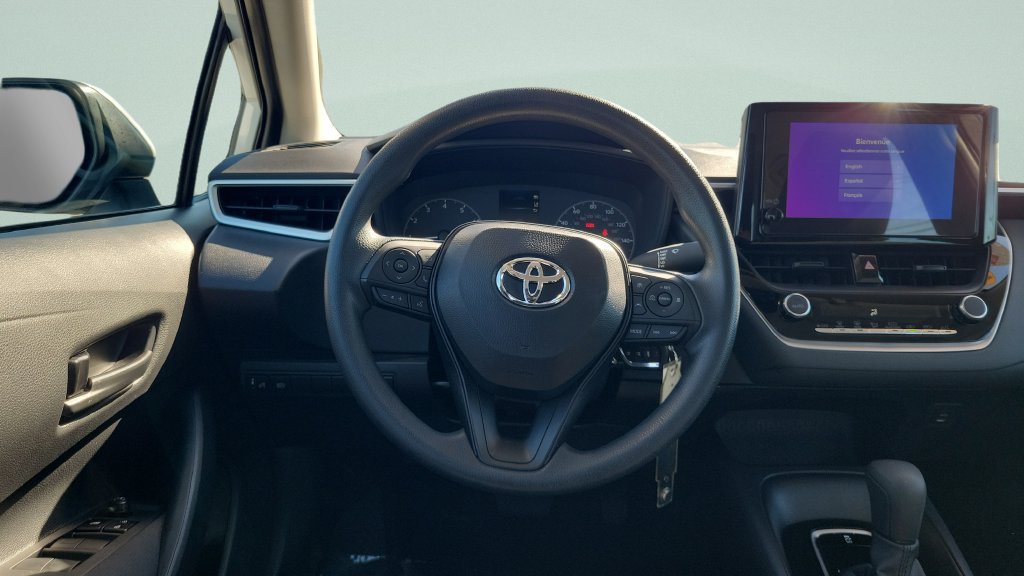 Used 2025 Toyota Corolla LE FWD image 11