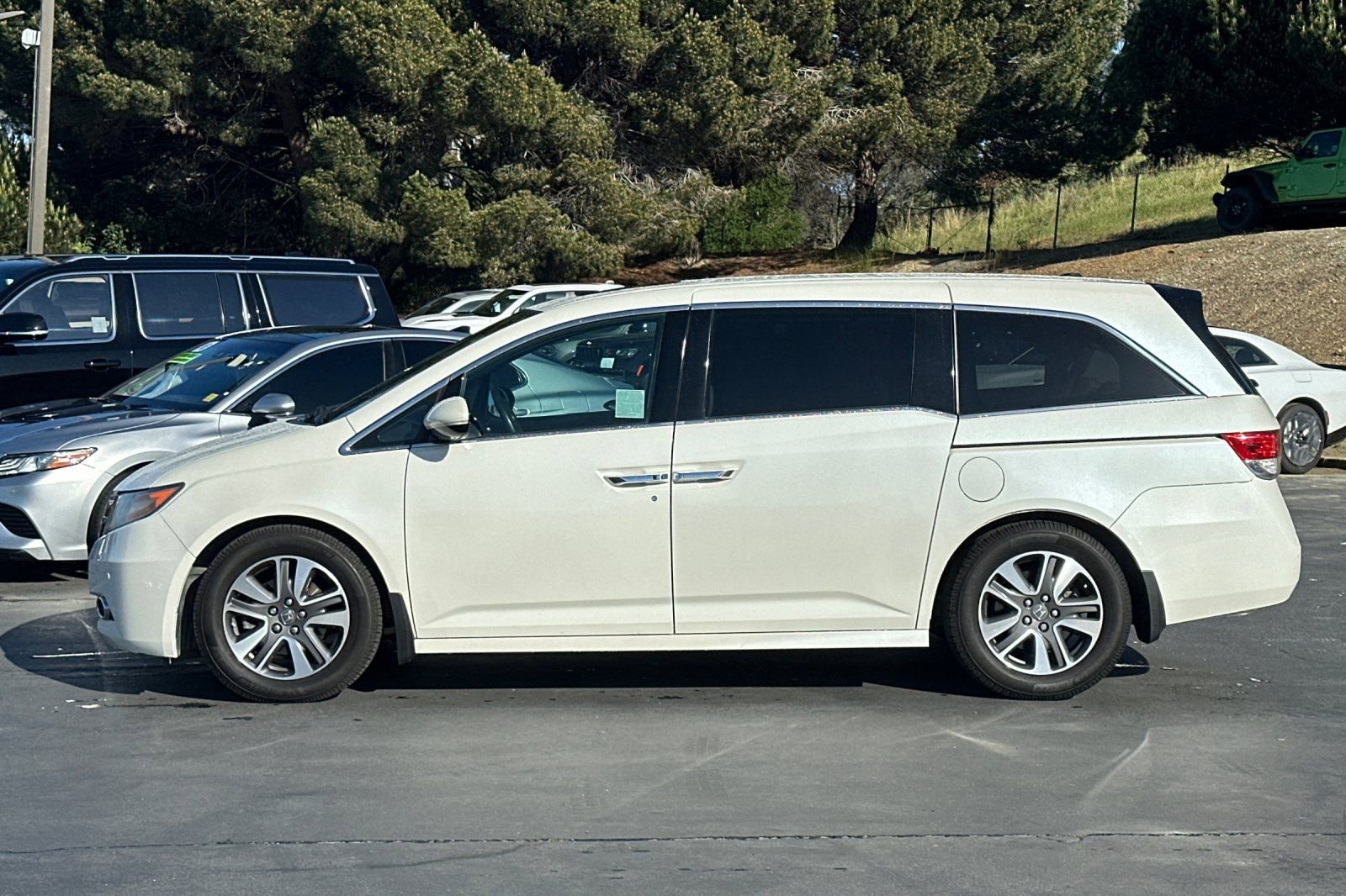 Used 2015 Honda Odyssey Touring Elite image 7