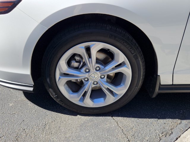 Certified 2025 Honda Accord LX image 9