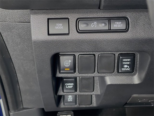 Used 2022 Nissan Frontier SV image 11