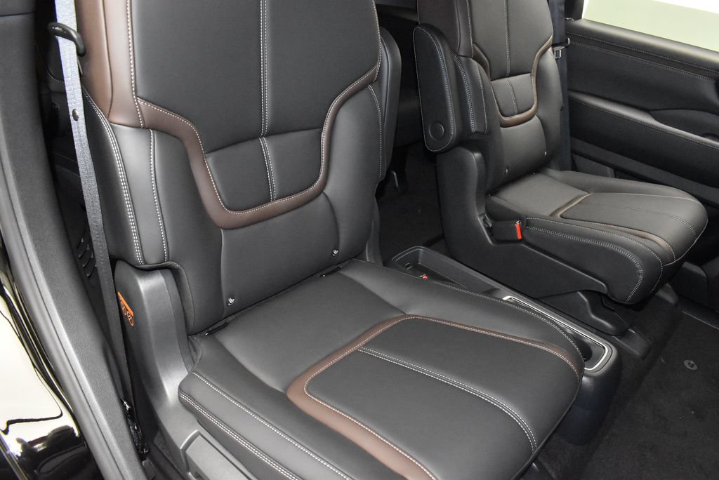 New 2026 Nissan Armada SL w/ Captain's Chari Seat Package AWD/4WD image 34
