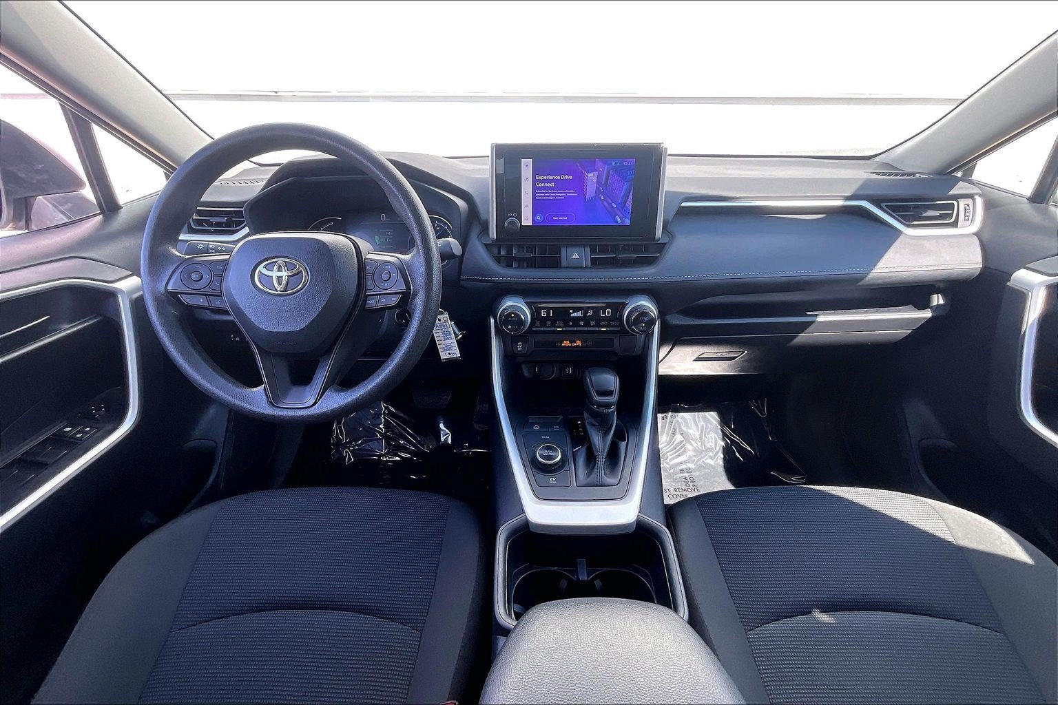 Used 2025 Toyota RAV4 LE AWD/4WD image 19