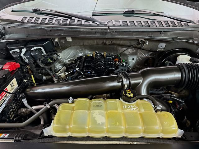 Used 2021 Ford Expedition XLT image 32