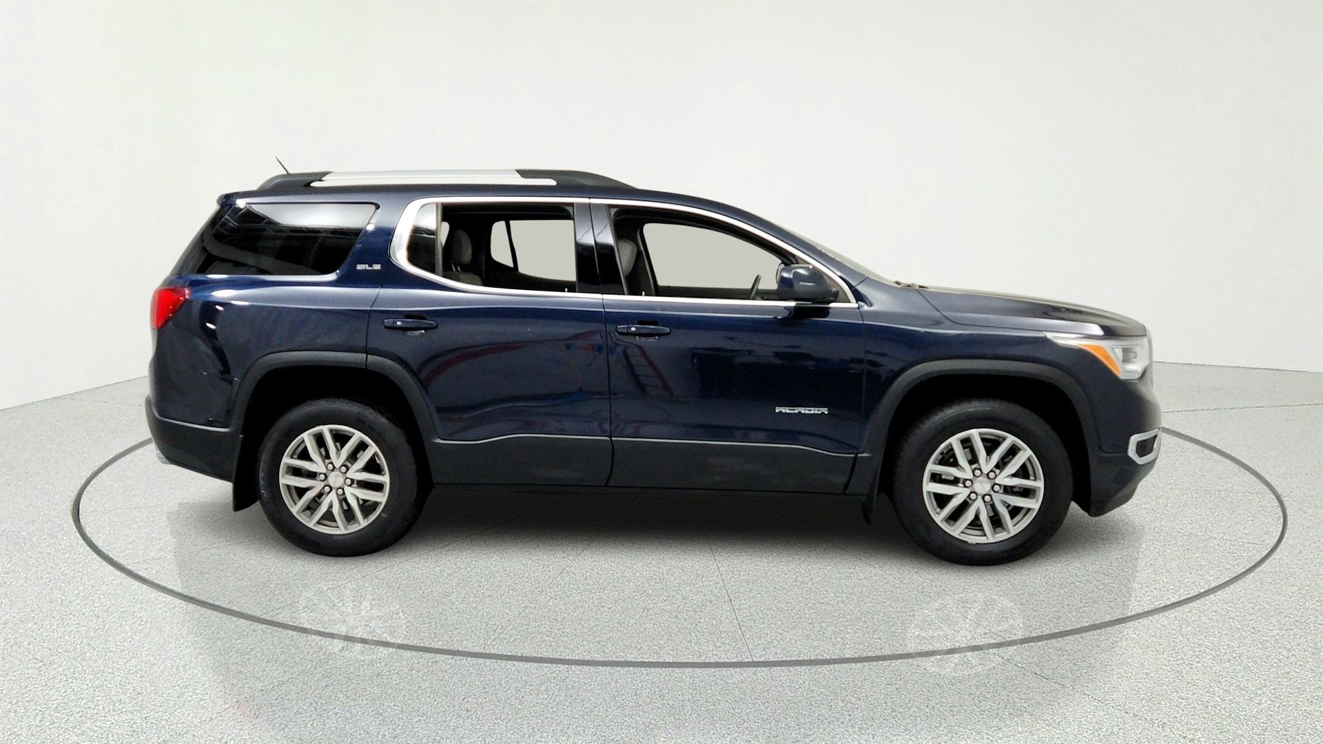 Used 2017 GMC Acadia SLE FWD image 6