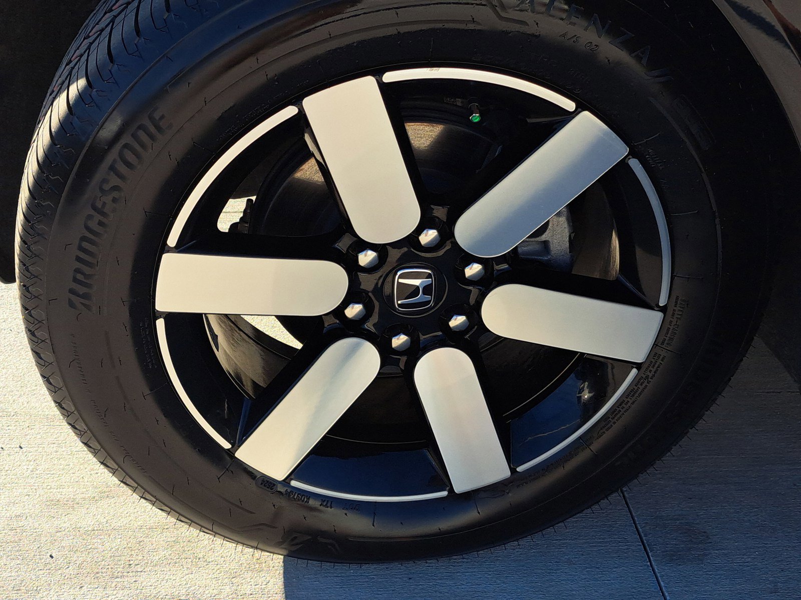 Used 2024 Honda Prologue Touring image 12