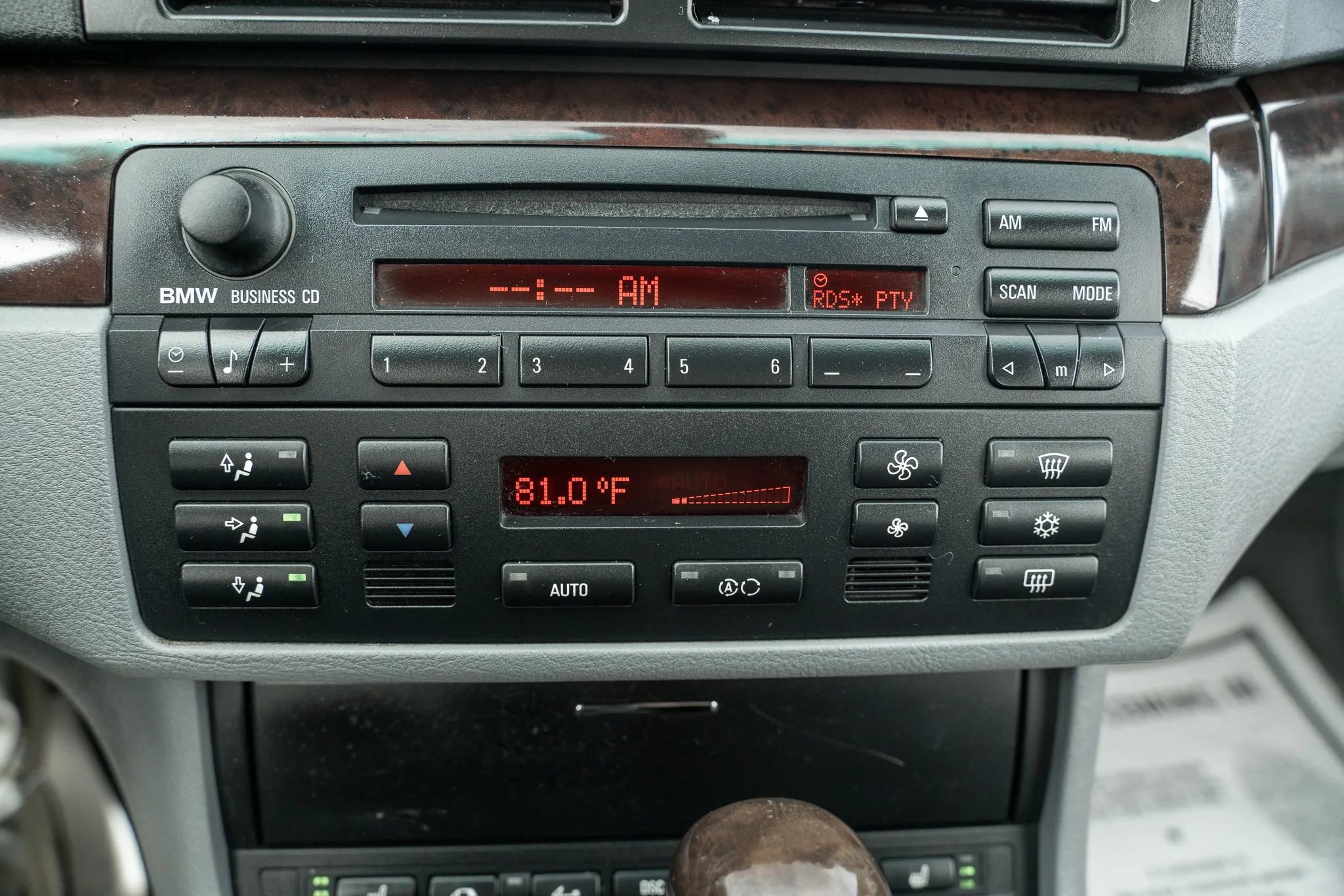 Used 2005 BMW 325Ci Convertible RWD image 18