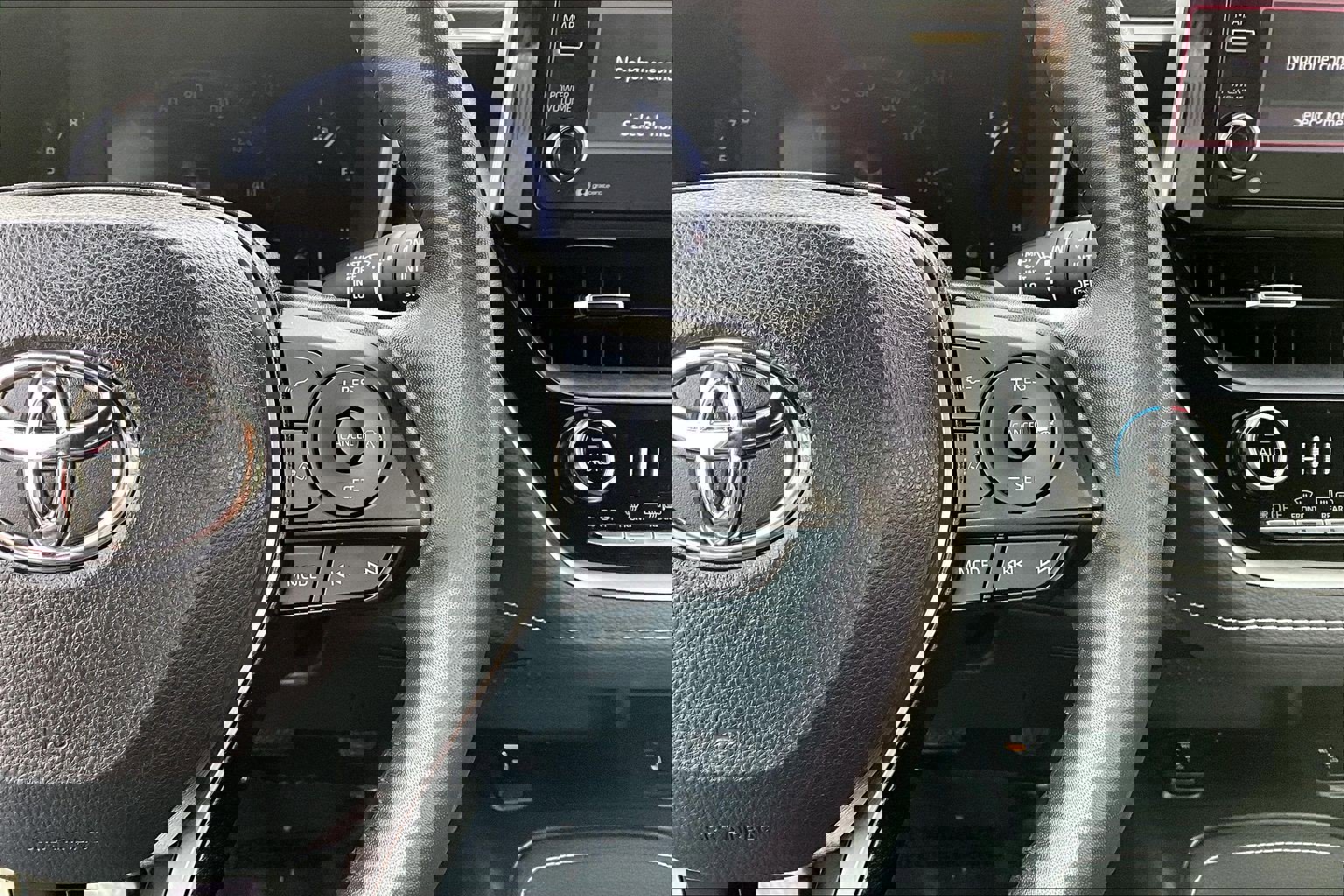 Used 2022 Toyota Corolla XSE image 12