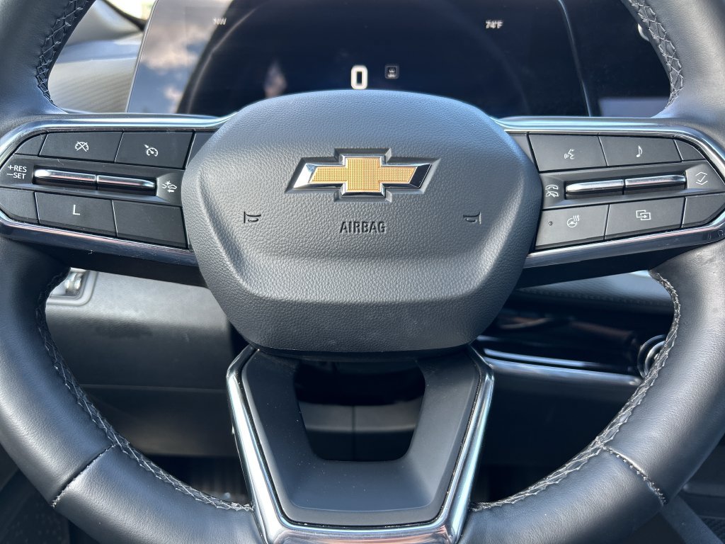 Used 2025 Chevrolet Equinox LT w/ Convenience Package II AWD/4WD image 9