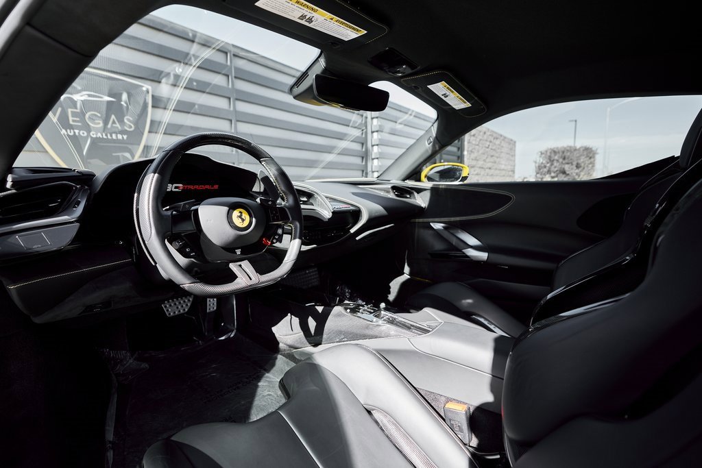 Used 2022 Ferrari SF90 Stradale image 2
