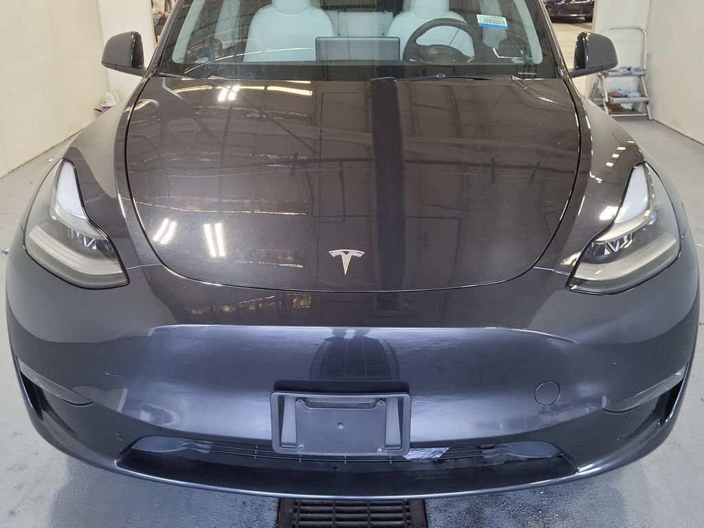 Used 2024 Tesla Model Y Long Range RWD image 2