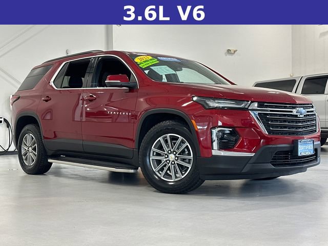 Used 2023 Chevrolet Traverse LT image 2