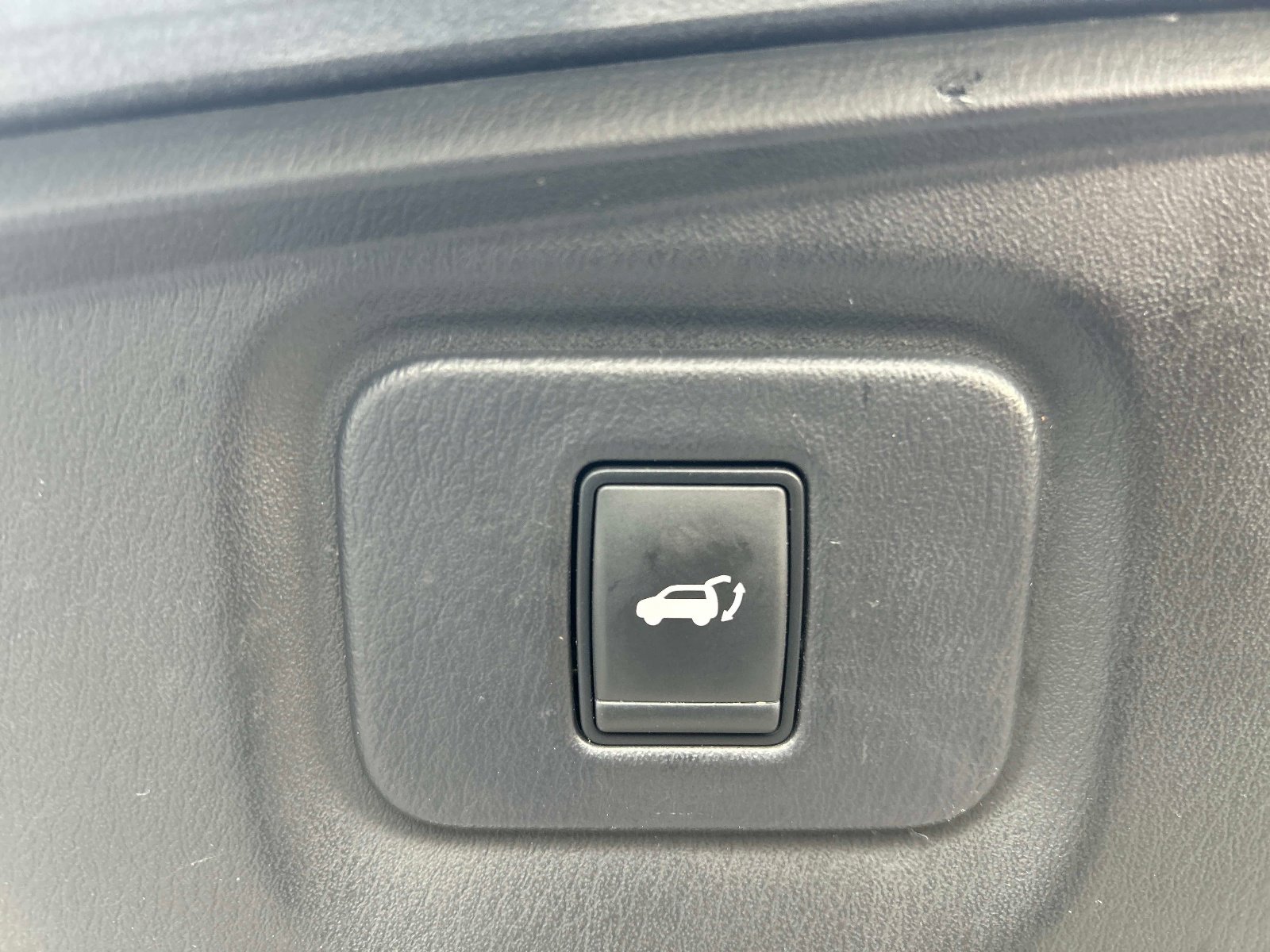 Used 2015 Nissan Pathfinder SL image 15